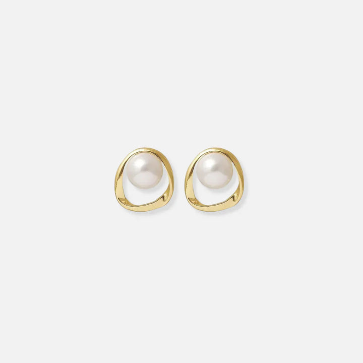 Emma Vintage Pearl Earrings