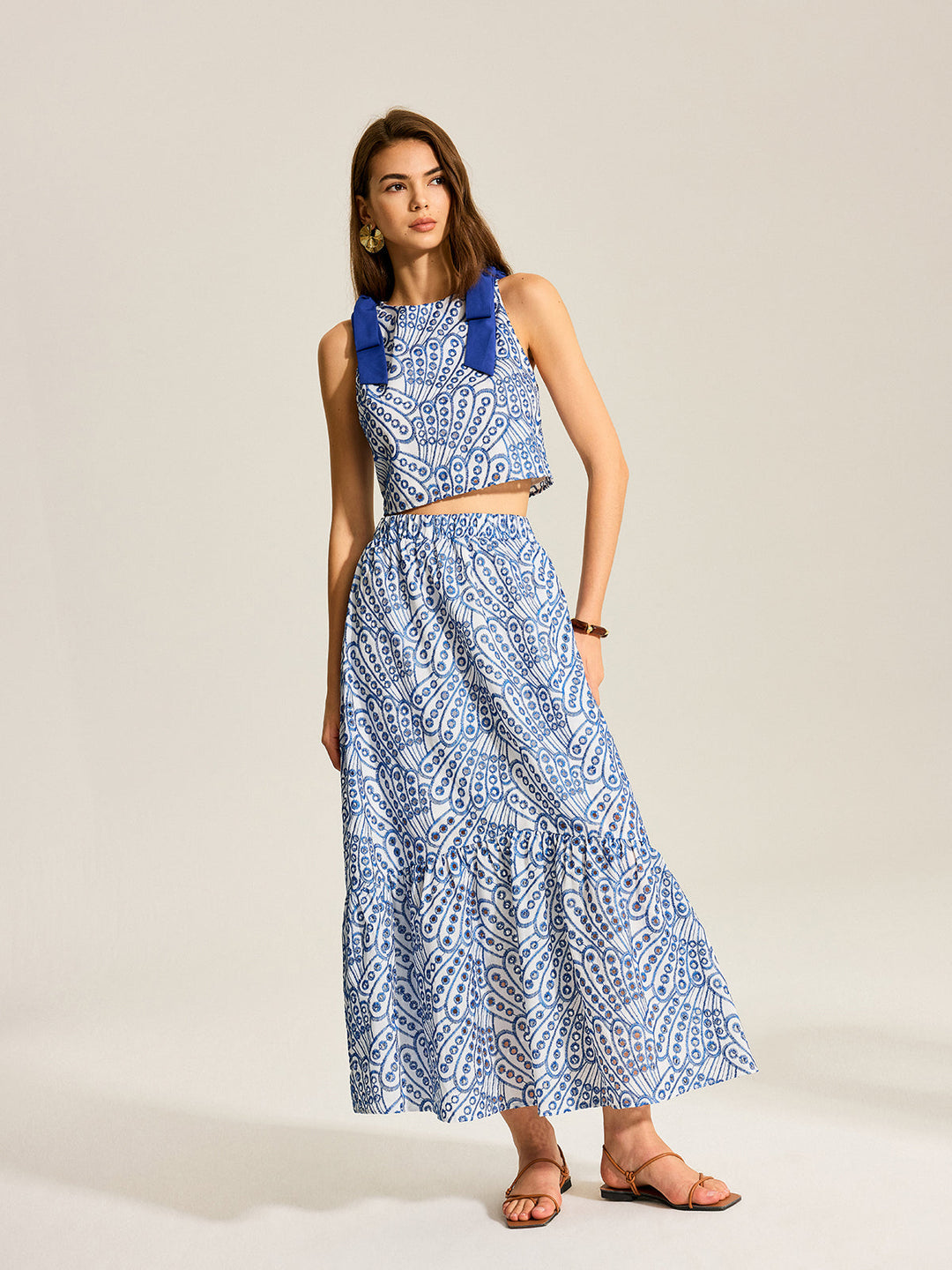 Sleeveless Contrast-Trim Top And Elastic-Waist Maxi Skirt Set