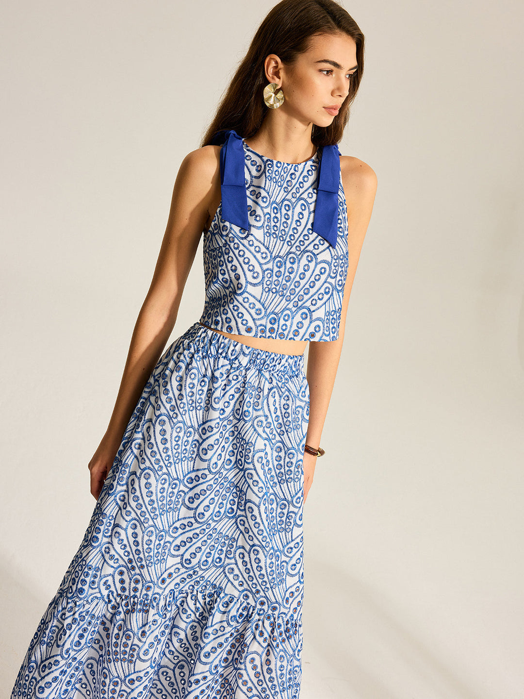 Sleeveless Contrast-Trim Top And Elastic-Waist Maxi Skirt Set