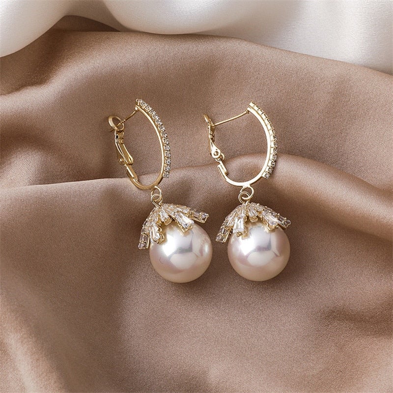 Malia Drop Earrings With Pearl
